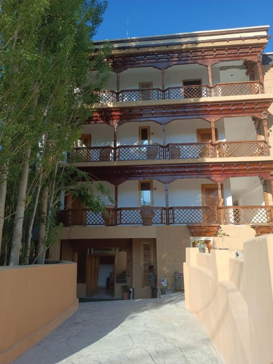 Hotel Om Ladakh Leh Exterior foto