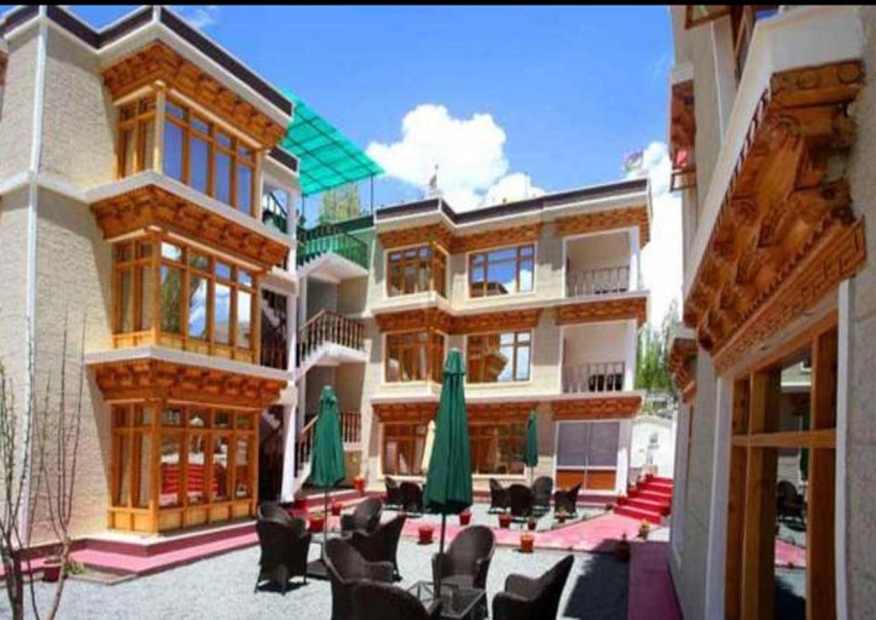 Hotel Om Ladakh Leh Exterior foto