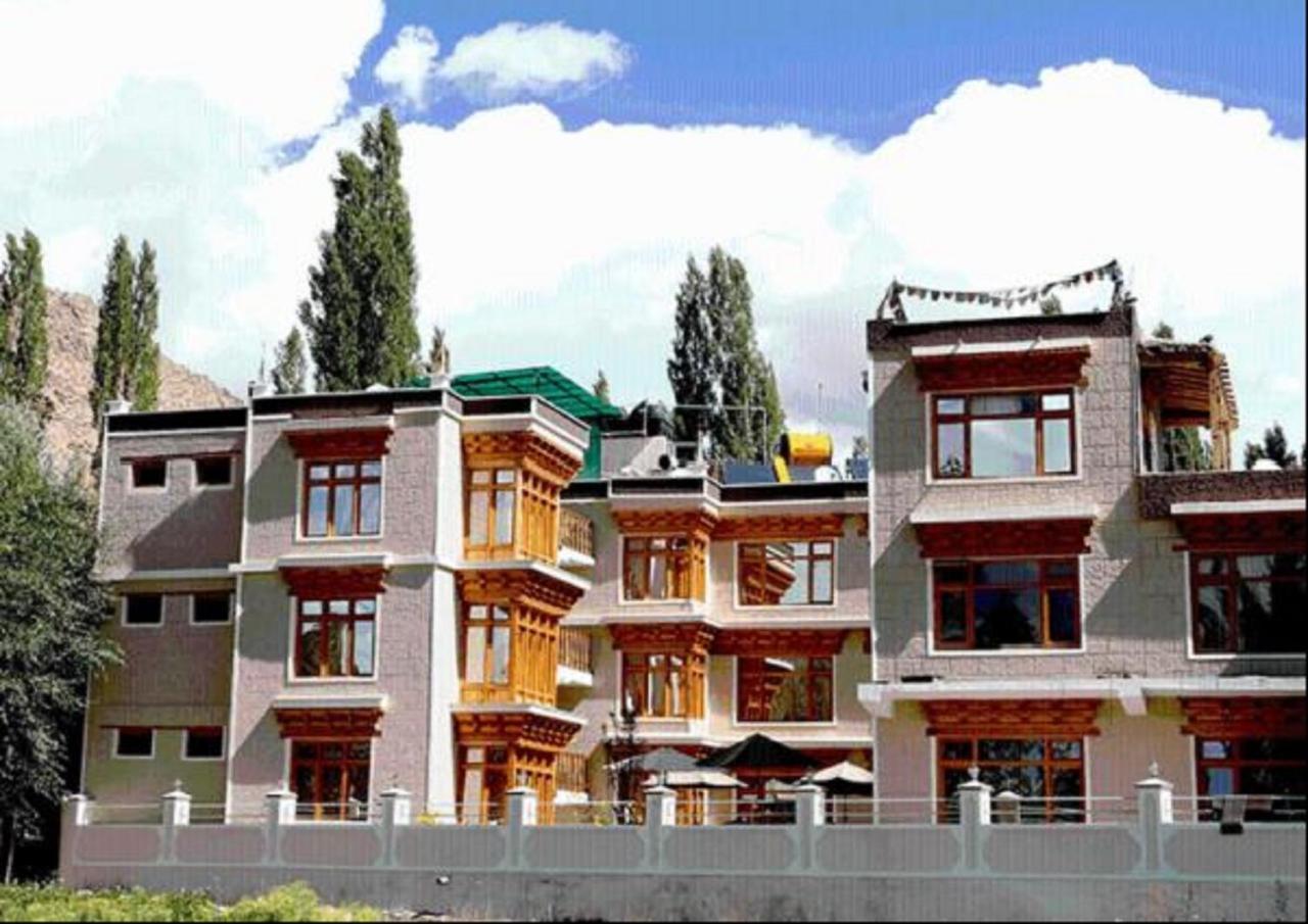 Hotel Om Ladakh Leh Exterior foto