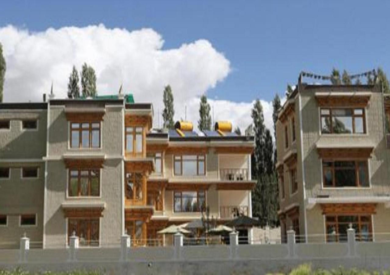 Hotel Om Ladakh Leh Exterior foto