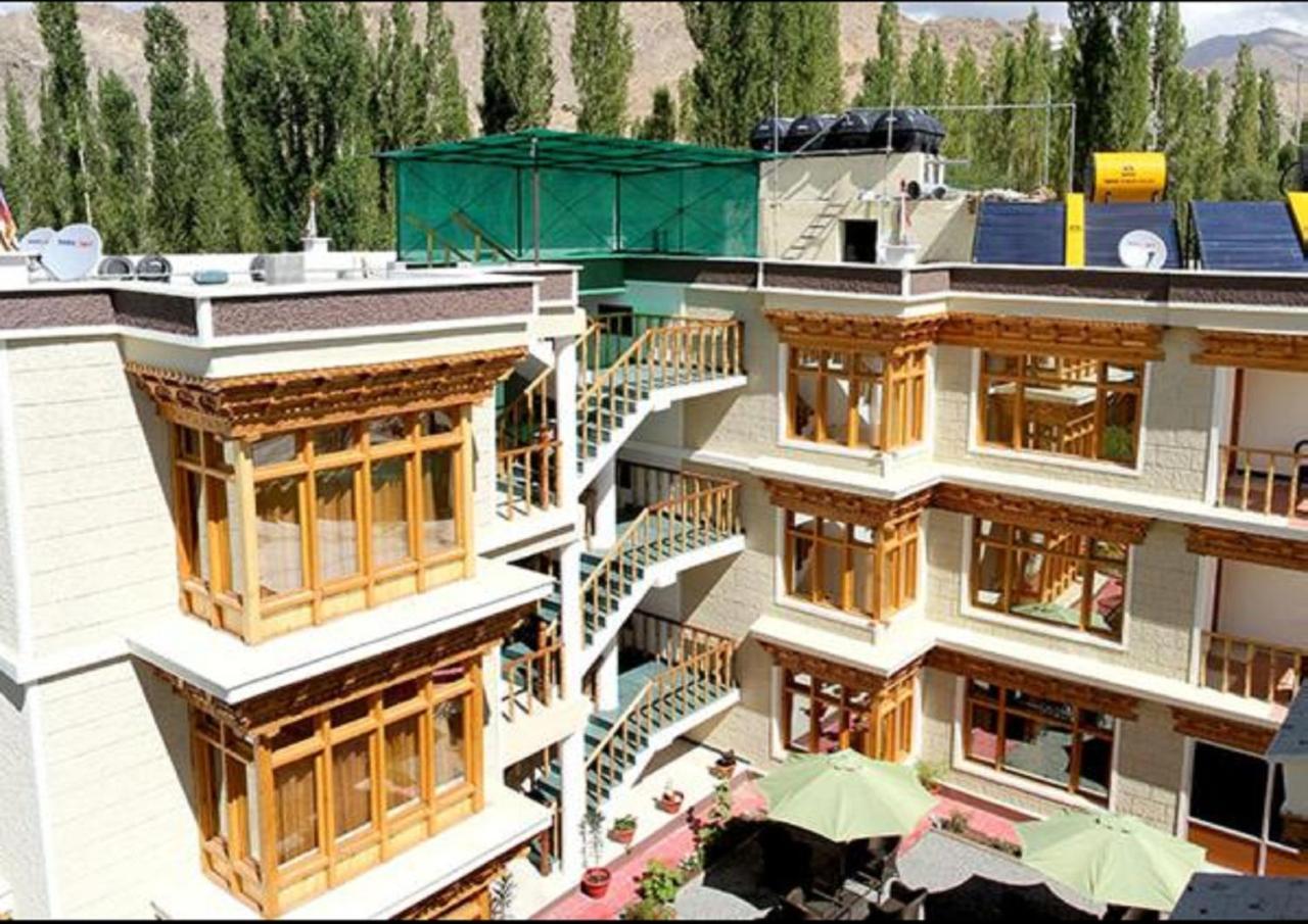 Hotel Om Ladakh Leh Exterior foto